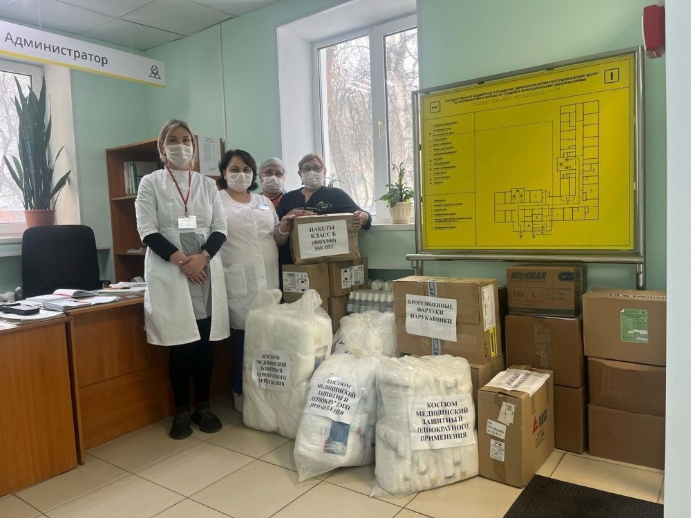 Сотрудники Центра СПИД продолжают оказывать гуманитарную помощь участникам СВО